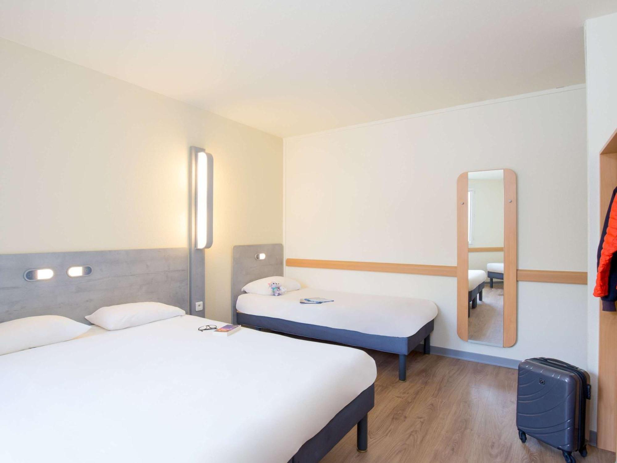 Ibis Budget Aubagne Paluds Agora Zewnętrze zdjęcie