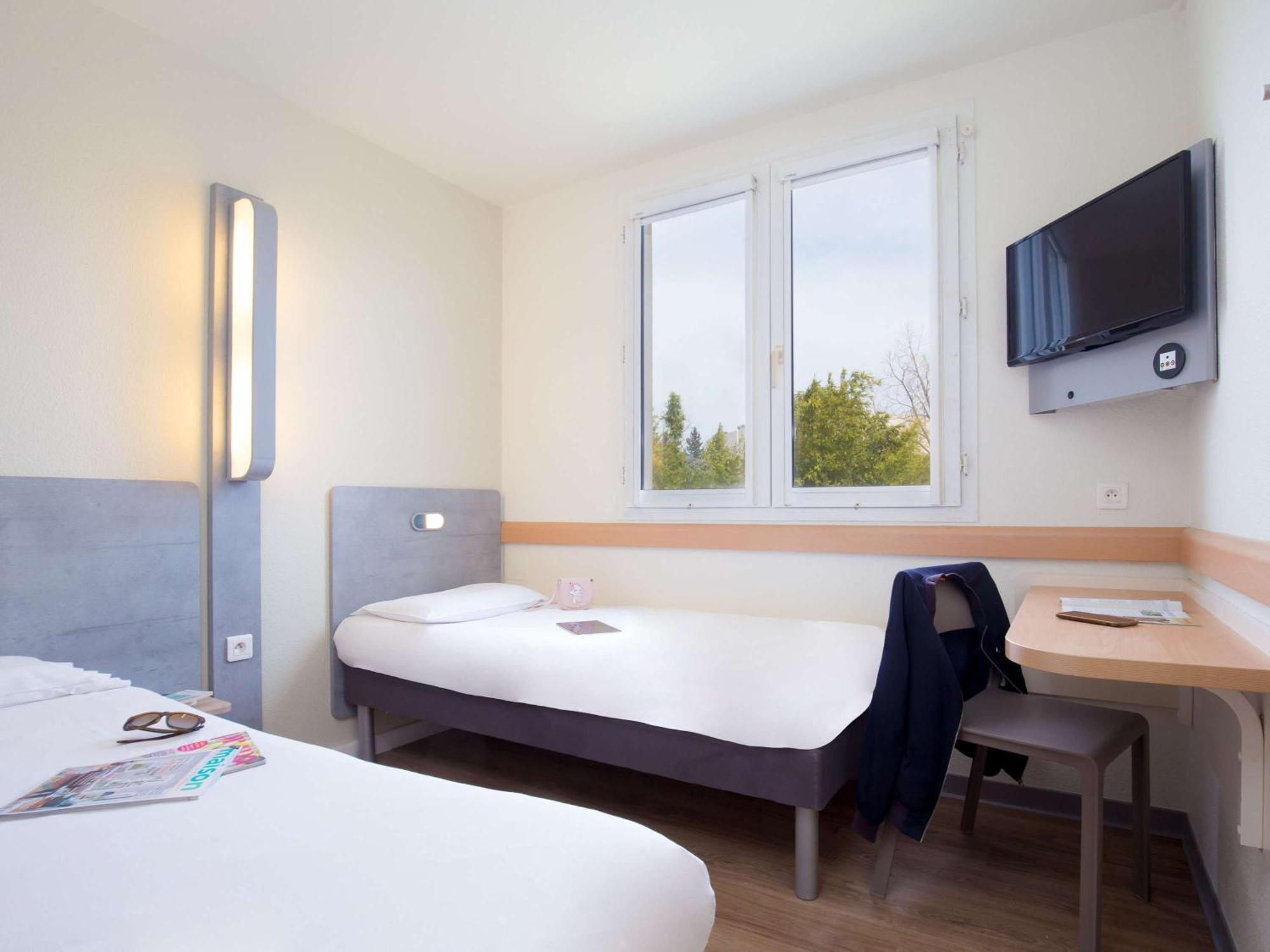 Ibis Budget Aubagne Paluds Agora Zewnętrze zdjęcie