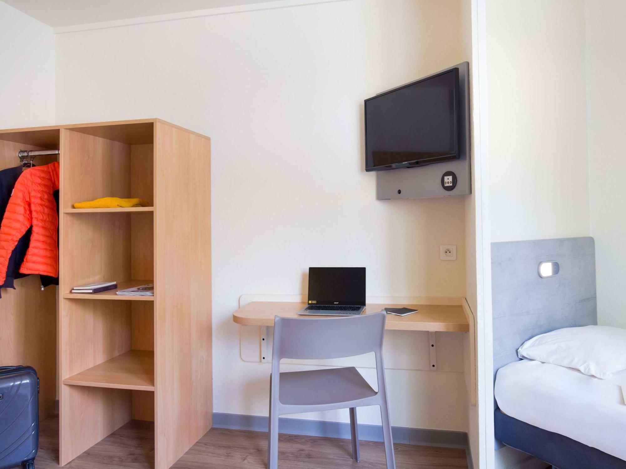 Ibis Budget Aubagne Paluds Agora Zewnętrze zdjęcie